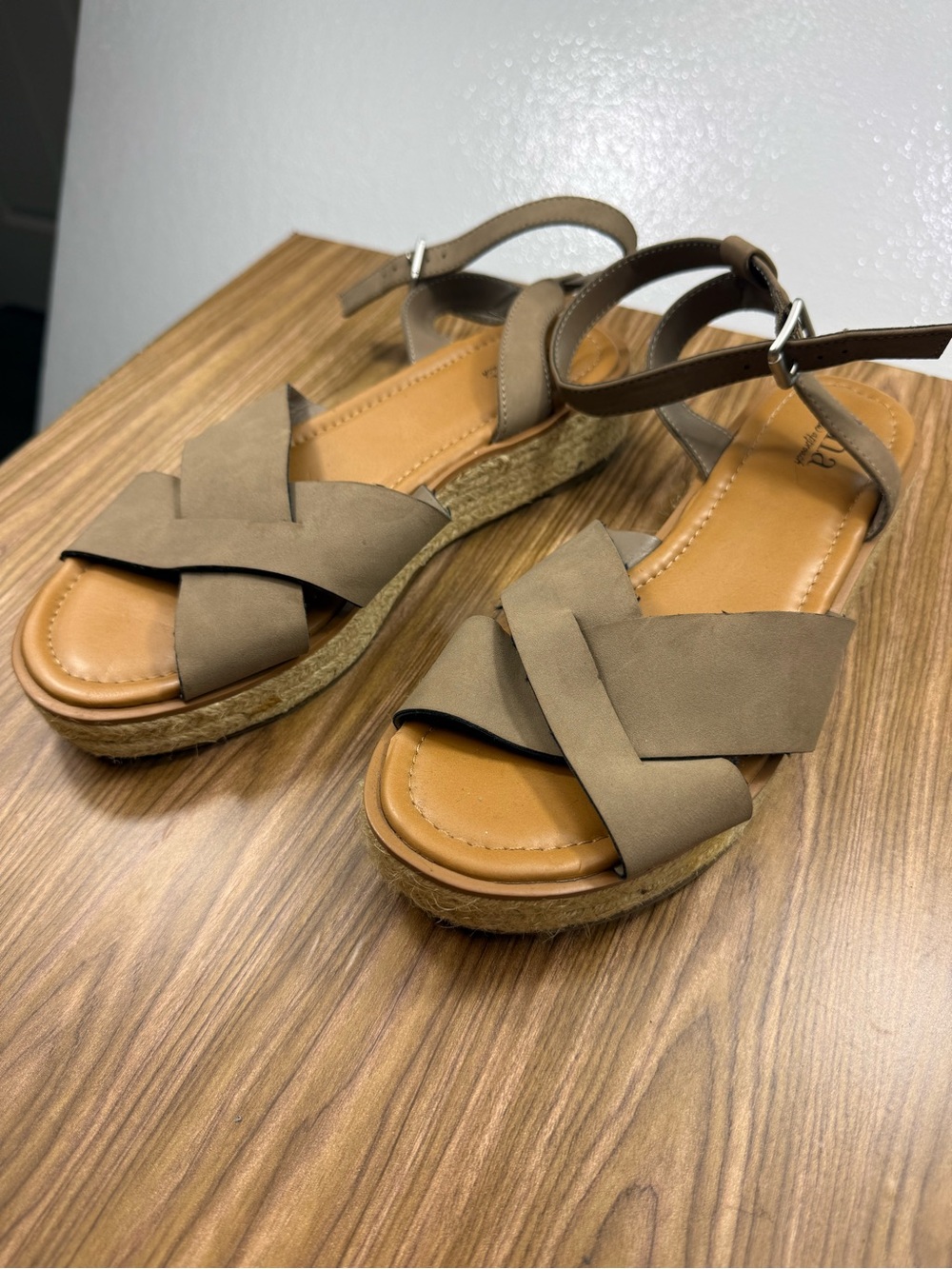 A.n.a platform sandals size 8